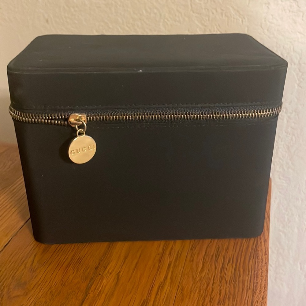 Gucci box